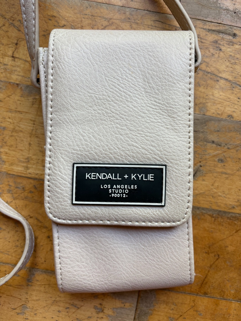 Kendall & Kylie Ivory White Crossbody Phone Pouch